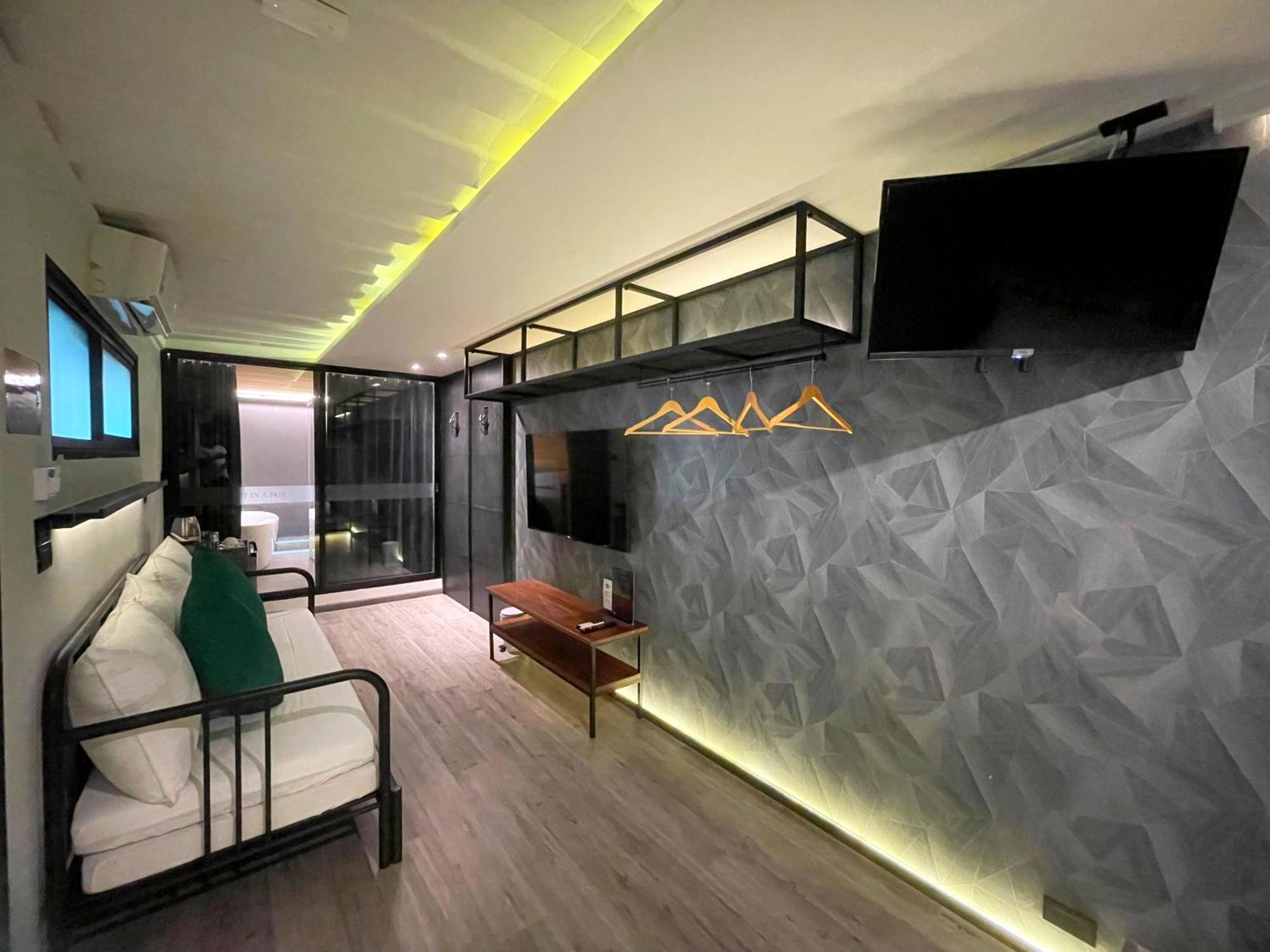 Nights In A Box Hotel Ban Muang  ห้อง รูปภาพ