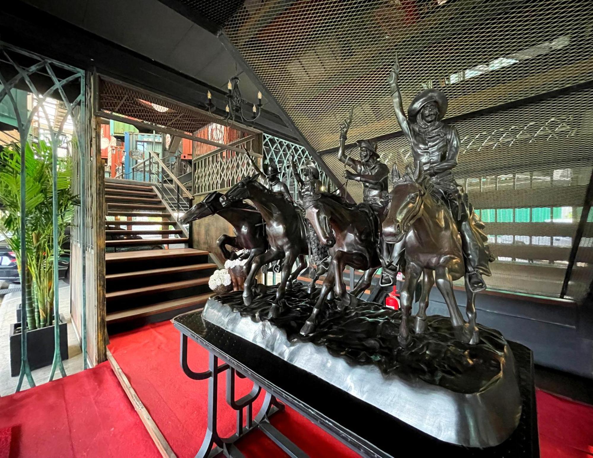 Nights In A Box Hotel Ban Muang  ภายนอก รูปภาพ